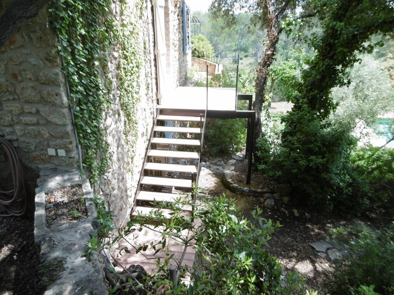 TERRASSE LAME CUMARU STRUCTURE METALLIQUE A ST ANTONIN DU VAR