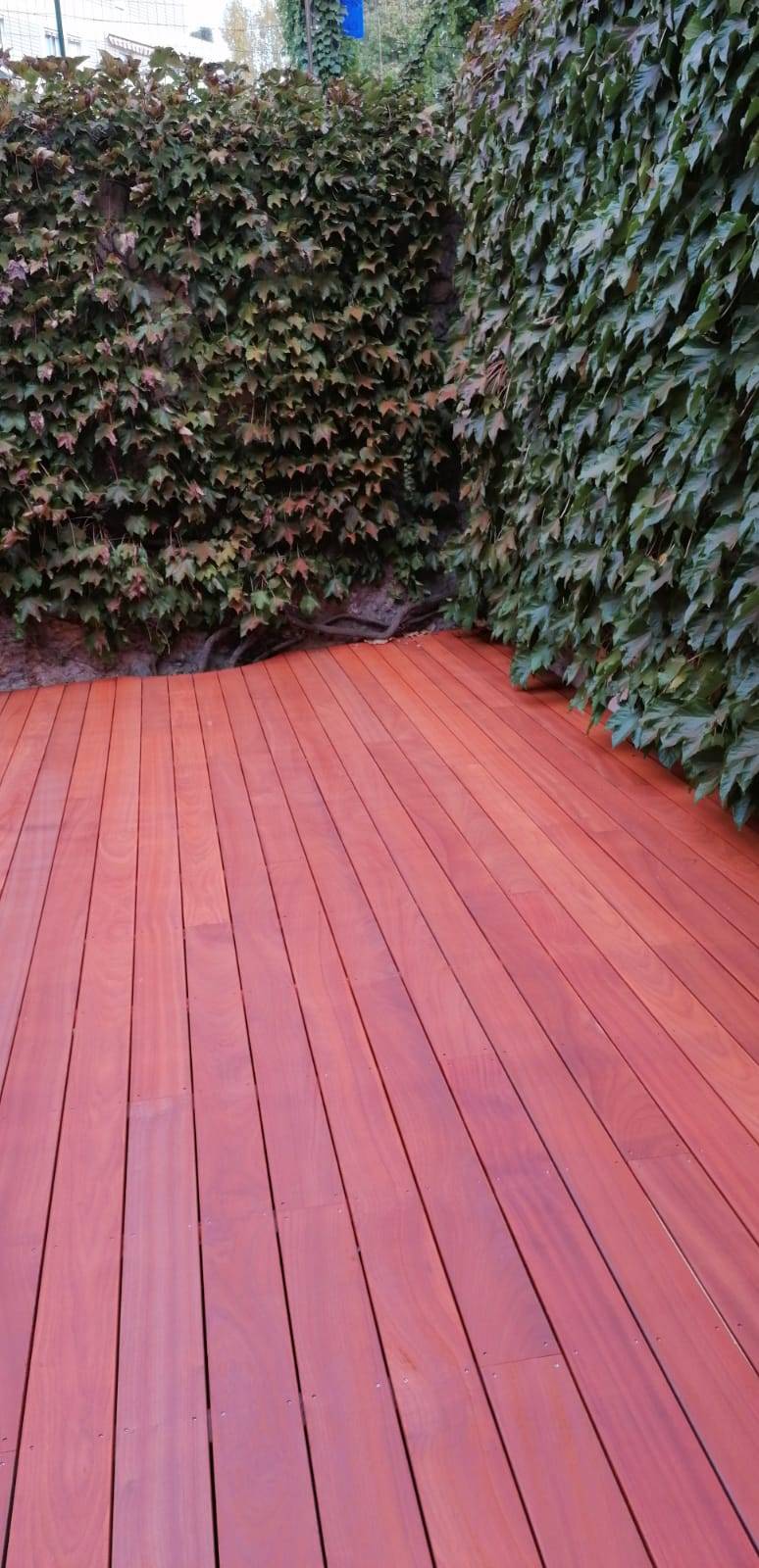 TERRASSE LAMES DE PADOUK A VILLECROZE PRES DE SALERNES