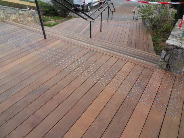 TERRASSE ESCALIER IPE A BRAS DANS LE VAR