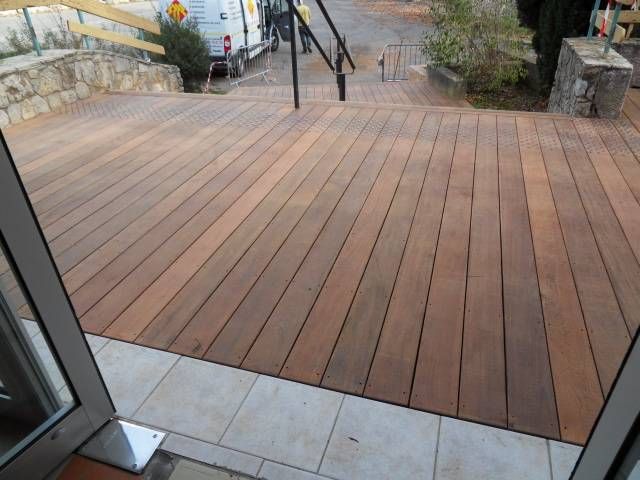 TERRASSE ESCALIER IPE A BRAS DANS LE VAR