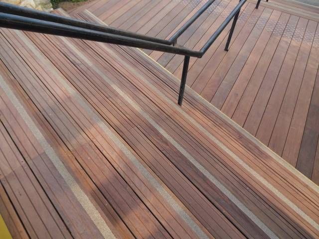 TERRASSE ESCALIER IPE A BRAS A PROXIMITE DE BRIGNOLES