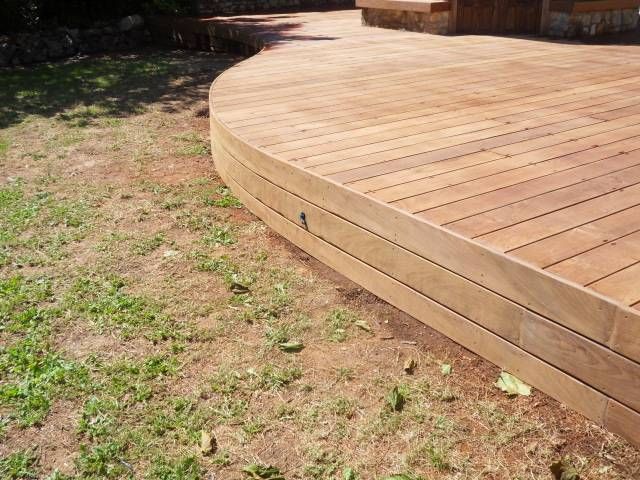 ENTOURAGE DE PISCINE EN IPE A SAINT MAXIMIN LA SAINTE BAUME