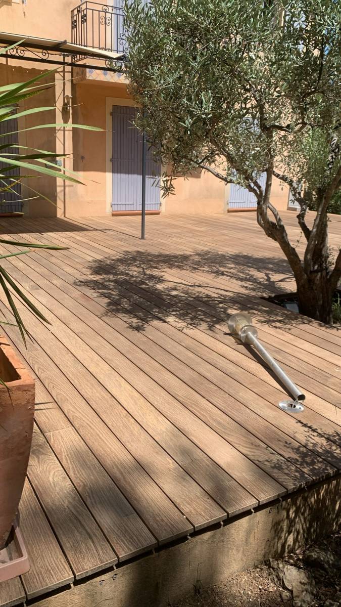 NETTOYER SA TERRASSE EN BOIS