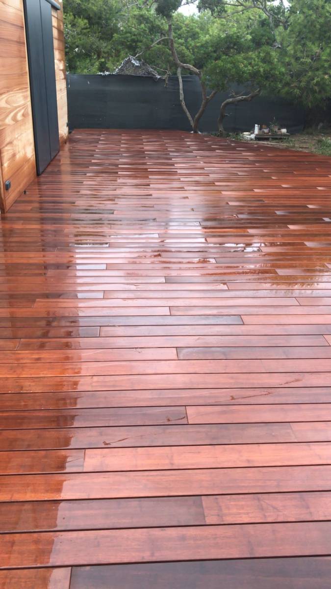 LAMES DE TERRASSE EN BAMBOU A LA ROQUEBRUSSANNE