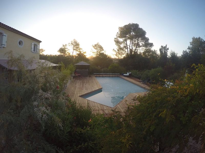 ENTOURAGE DE PISCINE IPE A SAINT MAXIMIN LA SAINTE BAUME