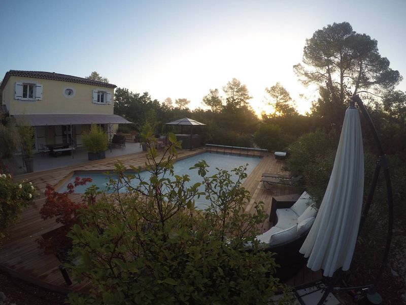 ENTOURAGE DE PISCINE IPE A SAINT MAXIMIN LA SAINTE BAUME