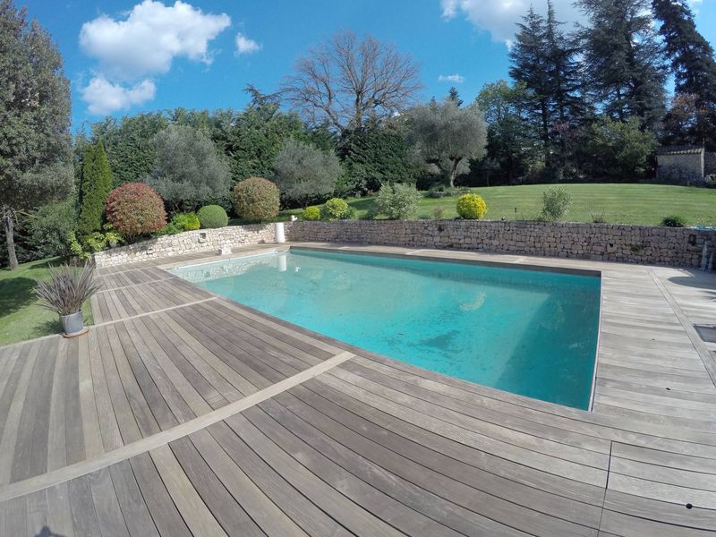 NETTOYAGE TERRASSE DANS LE VAR