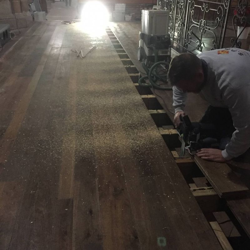 PARQUET CHENE  MASSIF