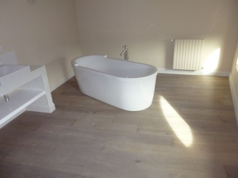 PARQUET A BONNIEUX DANS LE VAUCLUSE