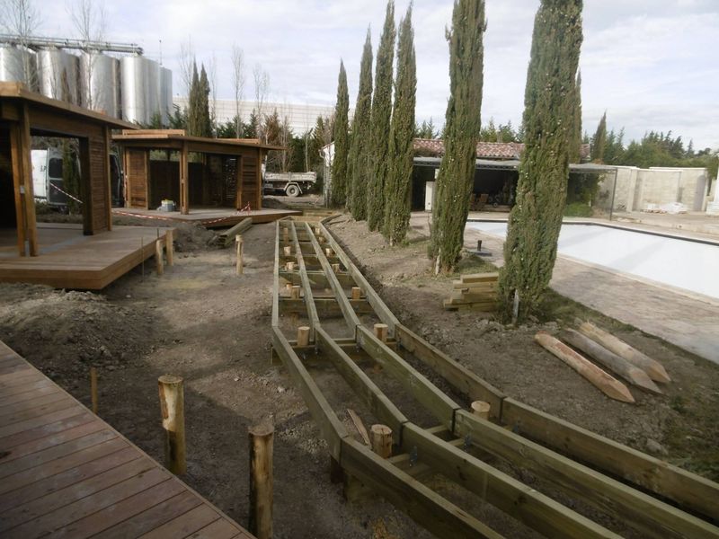 CHEMINEMENT BOIS A BARJOLS A PROXIMITE DE COTIGNAC