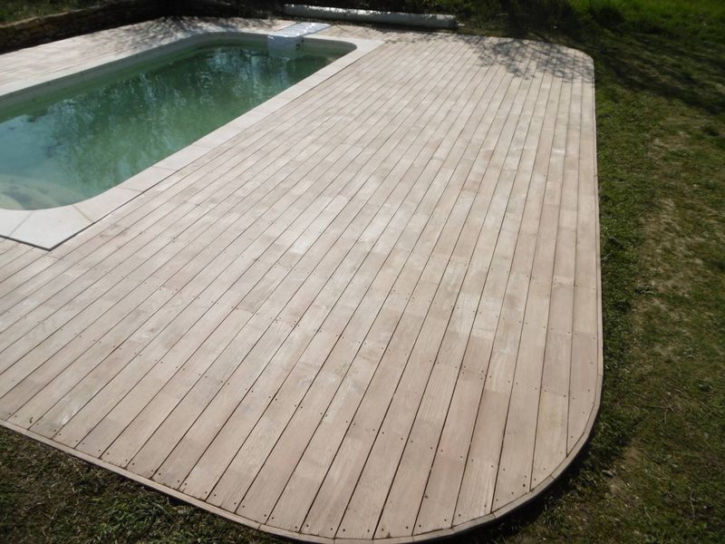 NETTOYAGE DEGRISAGE TERRASSE BOIS A SALERNES DANS LE VAR