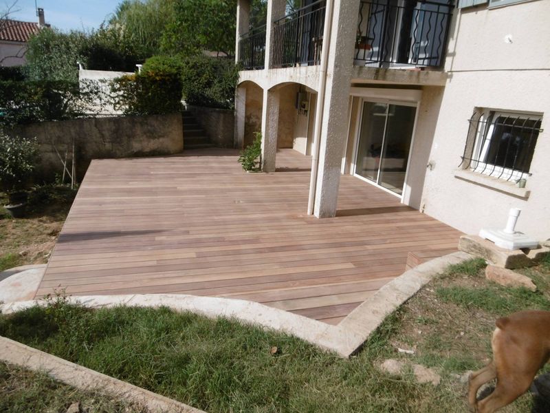 TERRASSE BOIS LAME CUMARU A GARDANNE DANS LES BOUCHES DU RHONE