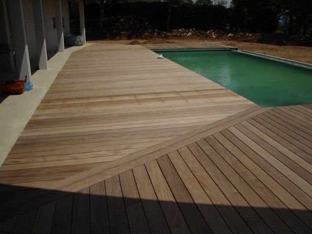 ENTOURAGE DE PISCINE EN IPE A BRIGNOLES DANS LE VAR