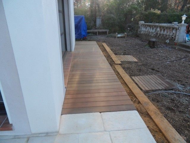 TROTTOIR D'ENTOURAGE DE MAISON EN IPE 