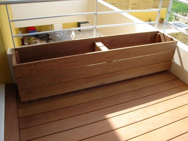 CREATION D'UNE JARDINIERE IPE SUR UN BALCON