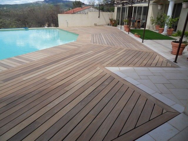 TERRASSE SUR PILOTIS