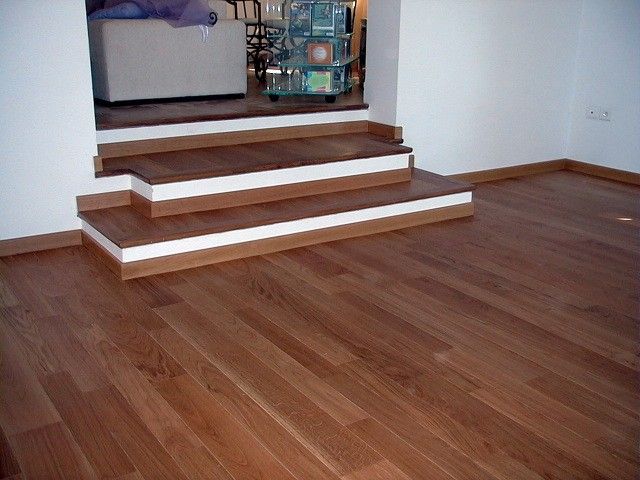 PARQUETERIE BERRICHONNE CHENE GRAND LARGE A FREJUS DANS LE VAR