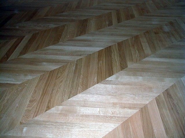 PARQUET POINT DE HONGRIE