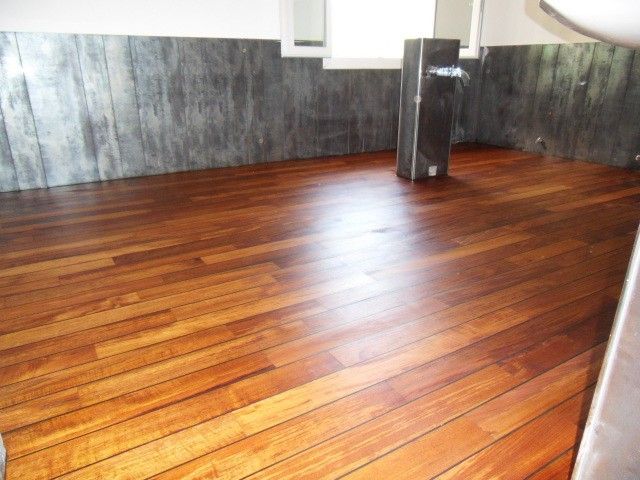 PARQUET EN TECK POSE PONT DE BATEAU