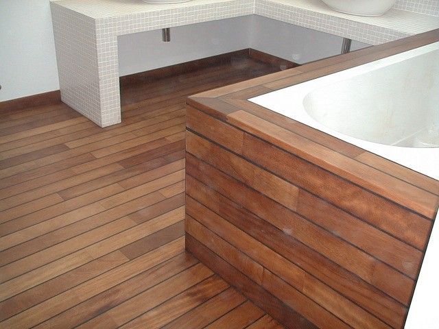 IROKO PONT DE BATEAU A BRIGNOLES DANS LE VAR 