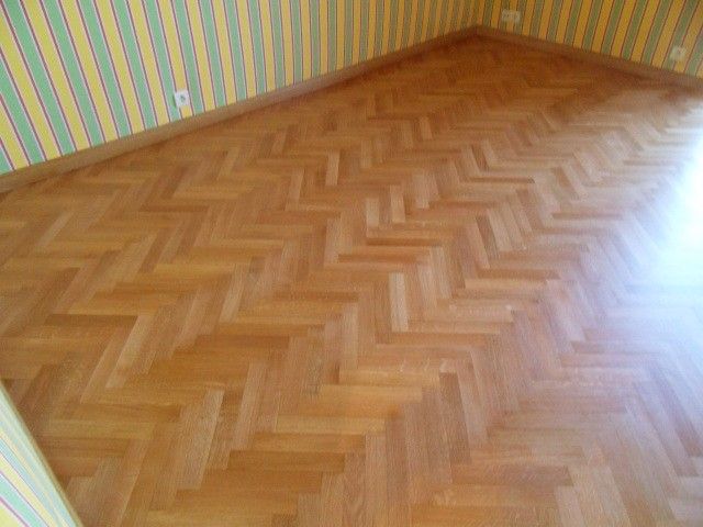 REALISATION DE PARQUETS INTERIEURS COLLES SUR SUPPORT MACONNE