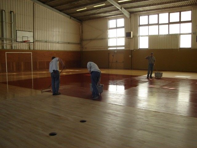 REALISATION DE LA VITRIFICATION D'UNE SALLE DE SPORT