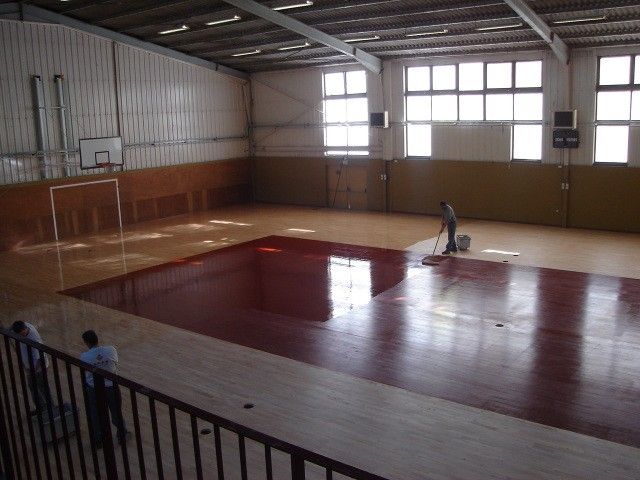 REALISATION DE LA VITRIFICATION D'UNE SALLE DE SPORT