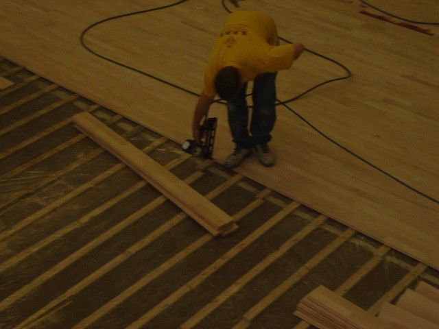 REALISATION DE LA RENOVATION D'UNE SALLE DE SPORT