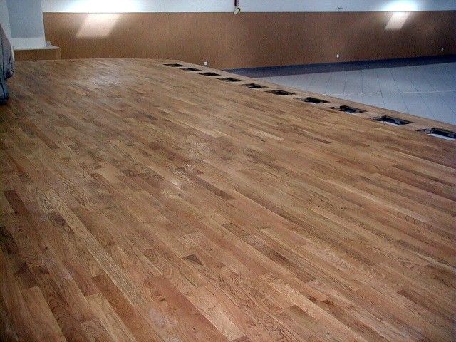 REALISATION DE PARQUET DANS LES SALLES DES FETES ET SALLES MULTI-ACTIVITES