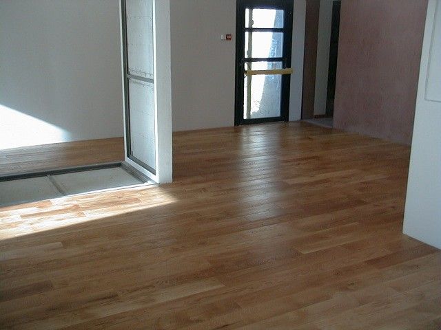 REALISATION DE PARQUET DANS LES SALLES DES FETES ET SALLES MULTI-ACTIVITES