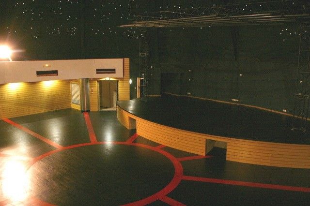 PARQUET SALLE DE SPECTACLE A SAINT RAPHAEL 