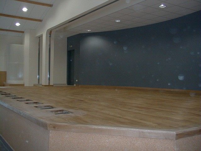 PARQUET CLOUE SCENE A AMPUS 