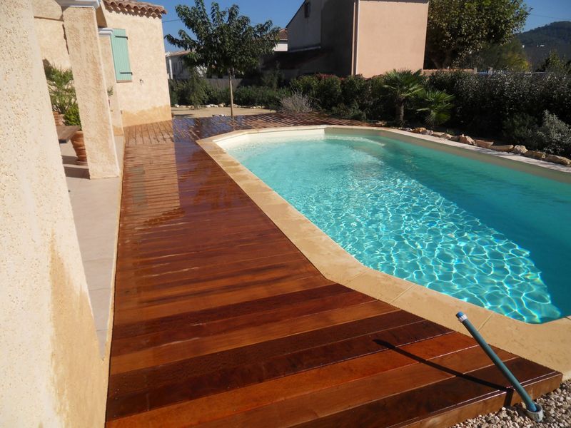 TERRASSE BOIS A BRIGNOLES DANS LE VAR