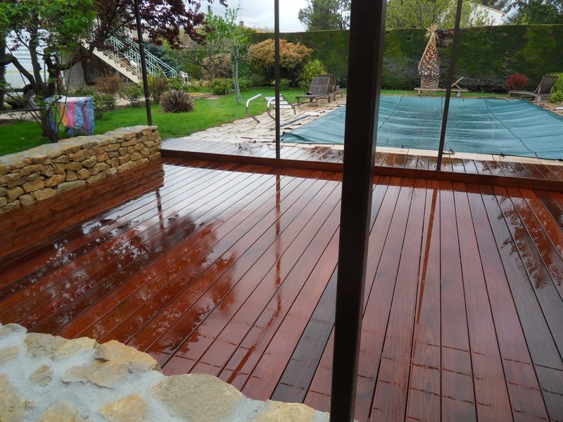 TERRASSE BOIS A TOURVES A PROXIMITE DE BRIGNOLES