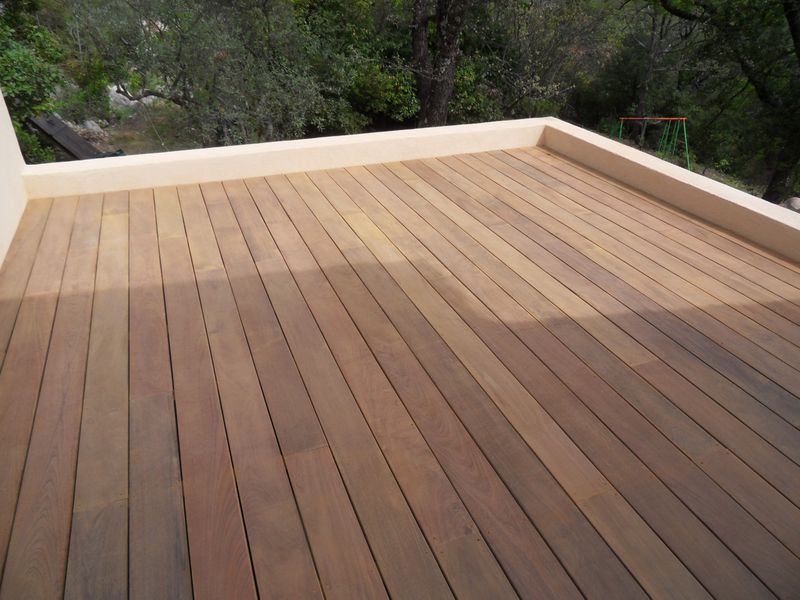 PLANCHER BALCON A COTIGNAC A PROXIMITE DE BRIGNOLES