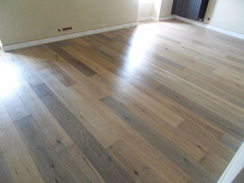 PARQUET A BONNIEUX DANS LE VAUCLUSE