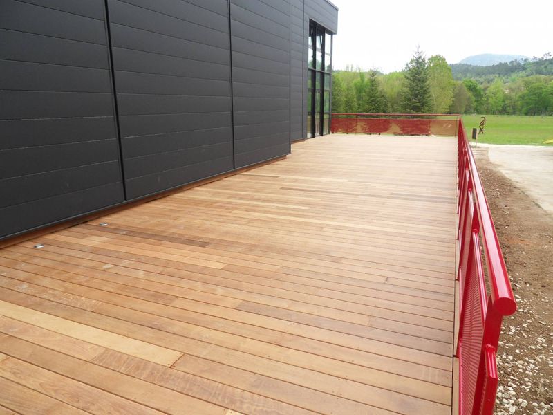 TERRASSES BOIS DANS LES BOUCHES DU RHONE