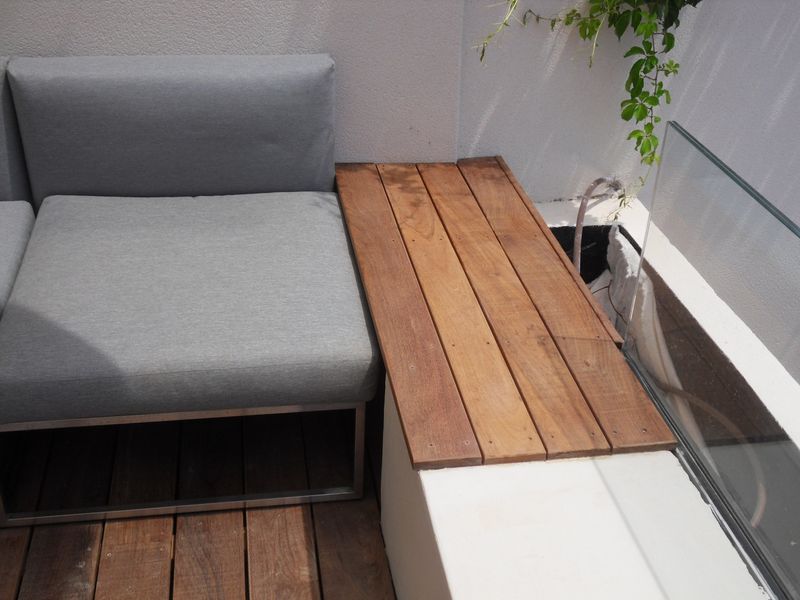 TABLETTES EN IPE A ROUSSET DANS LES BOUCHES DU RHONE