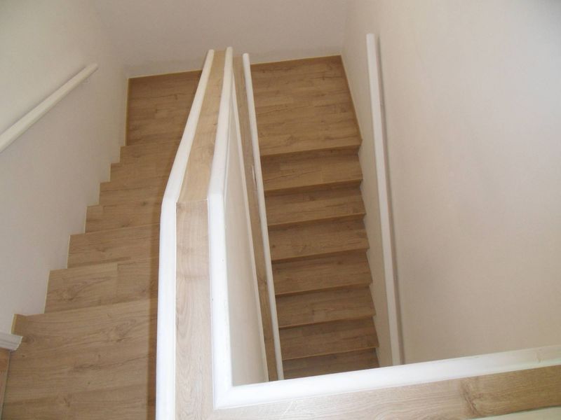 FOURNITURE ET POSE STRATIFIE QUICK STEP