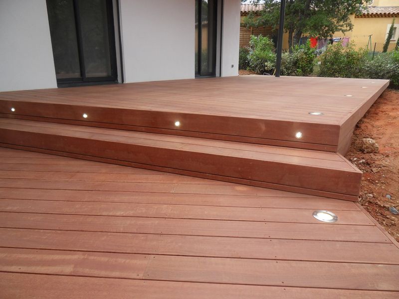 TERRASSE BOIS DANS LE VAR