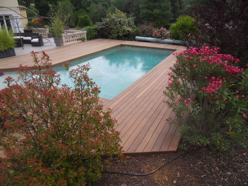 PLAGE DE PISCINE A SAINT MAXIMIN DANS LE VAR