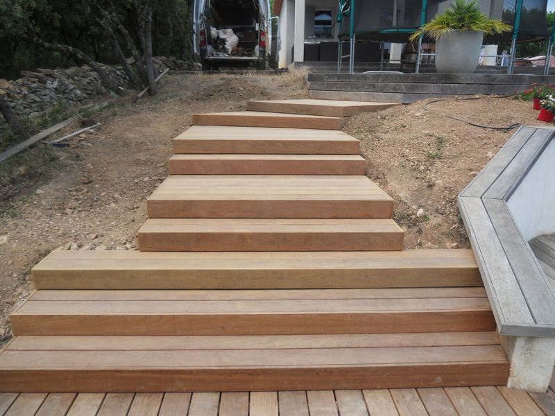 ESCALIER IPE DANS LE VAR