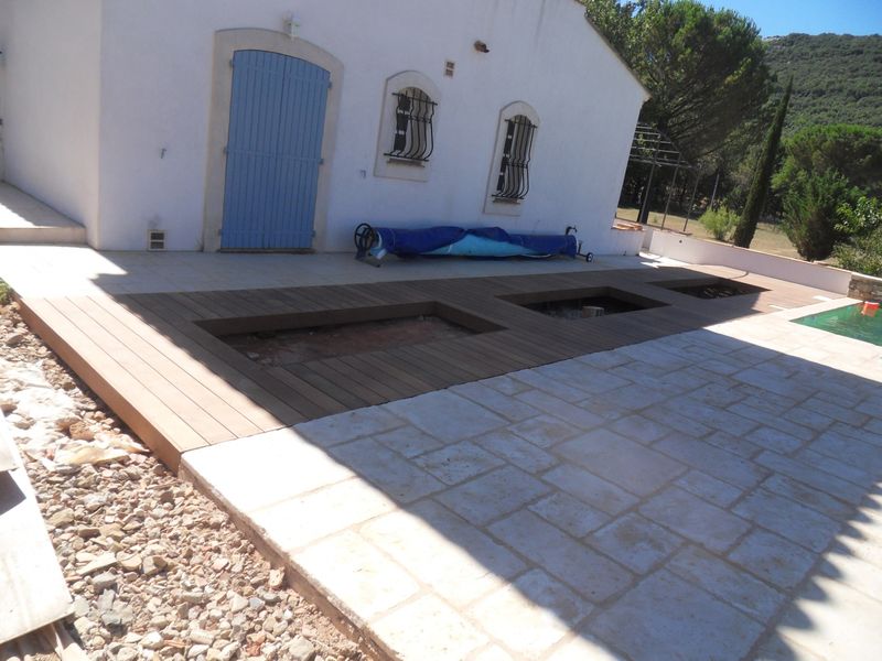 TERRASSE IPE A BRIGNOLES A PROXIMITE DE LE VAL