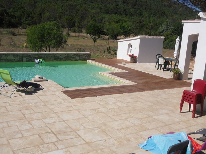 AMBIANCE BOIS MODERNE A BRIGNOLES DANS LE VAR