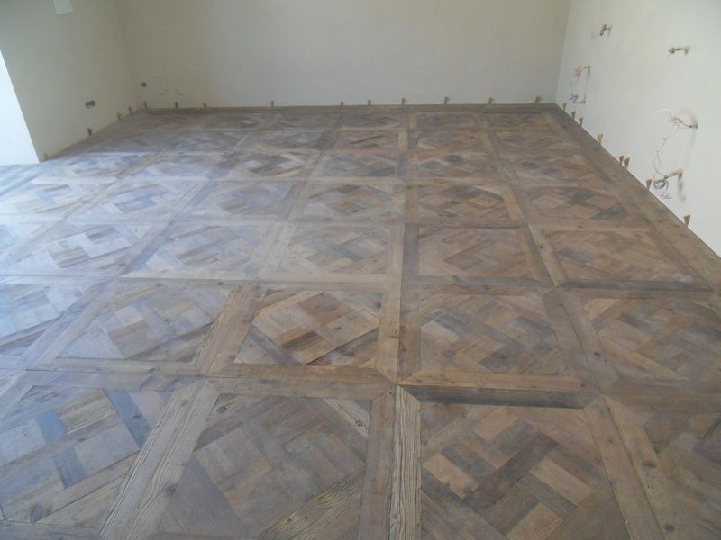 PARQUET VIEILLI A LA CELLE DANS LE VAR