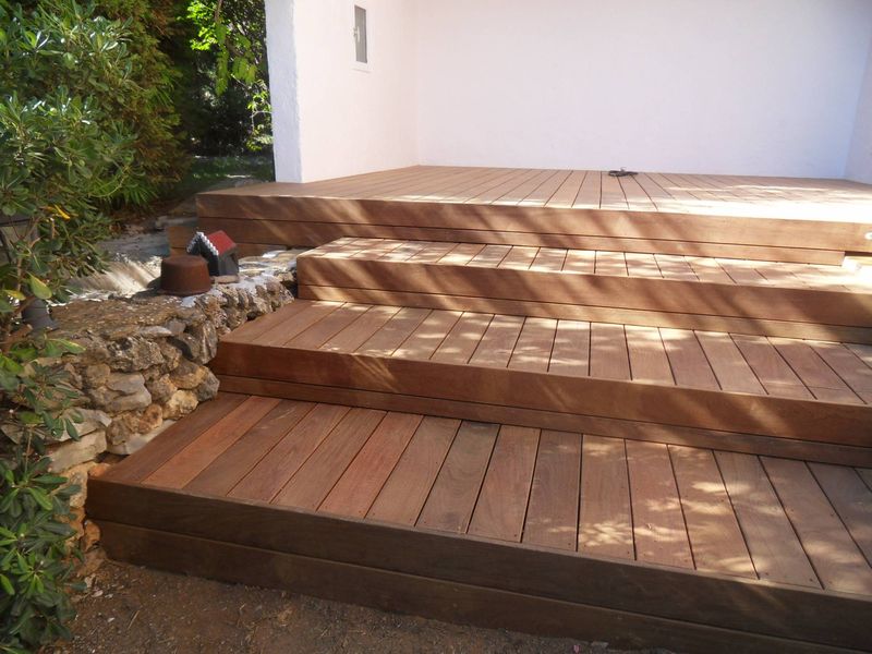 TERRASSE BOIS IPE DANS LE VAR 