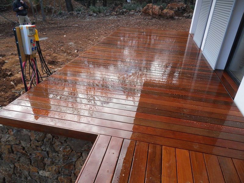 TERRASSE BOIS IPE DANS LE VAR