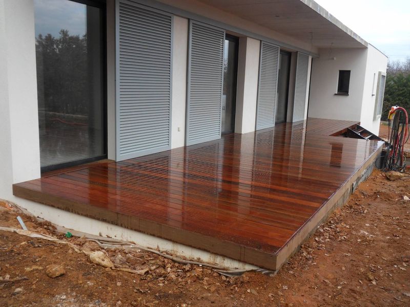 TERRASSE BOIS IPE DANS LE VAR