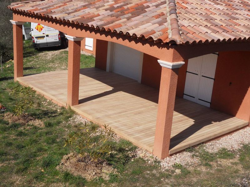 TERRASSE BOIS DANS LE VAR