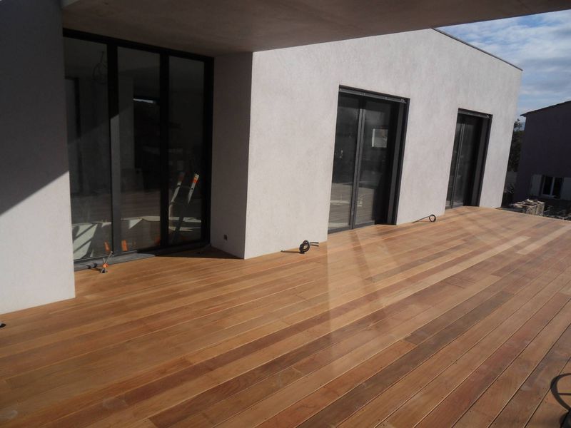 TERRASSE BOIS IPE A HYERES PROCHE DE TOULON